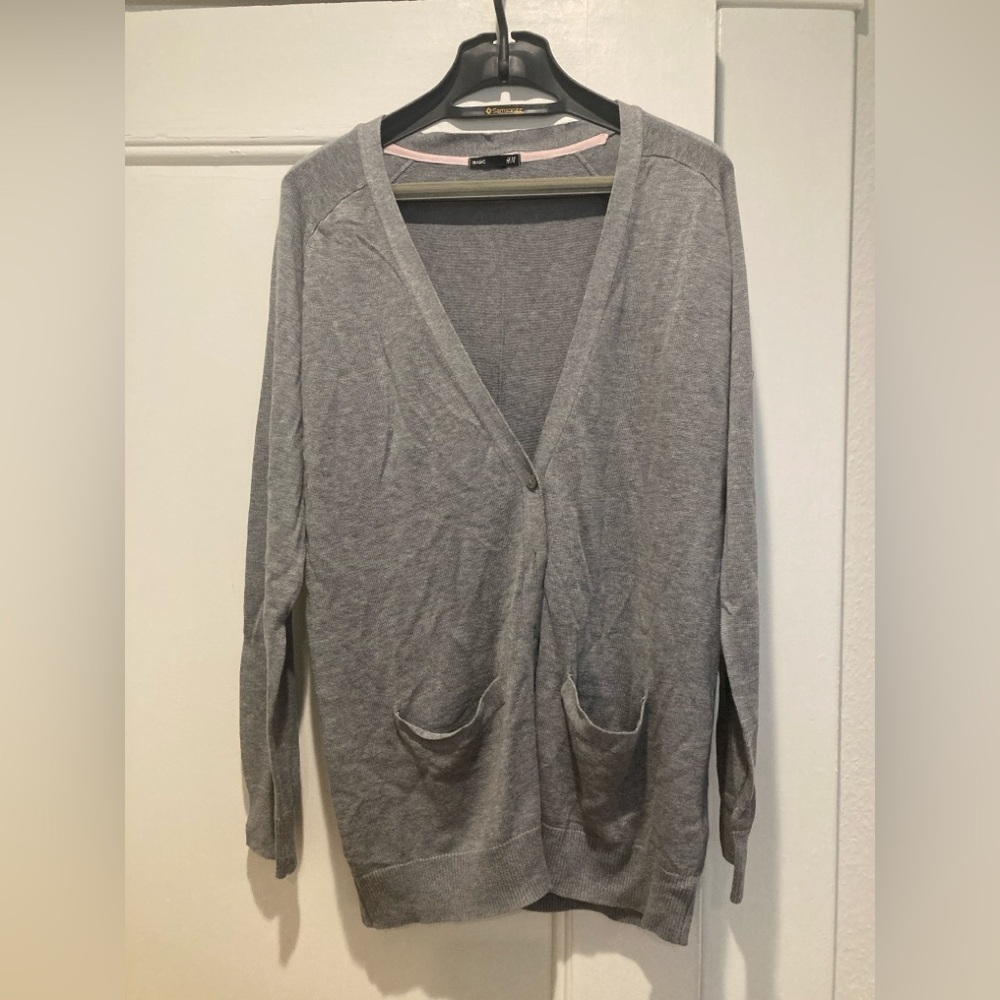 H&M Light Gray V-Neck Cardigan with Pockets